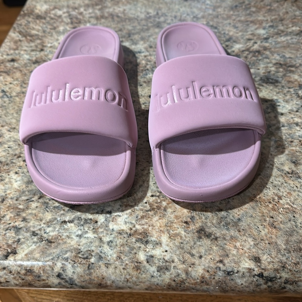 Lululemon Slides **New**